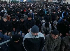 Moskovo'da yüzbinler bayram namazında buluştu