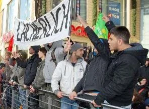 Münih'te aşırı sağcılara karşı sessizlik eylemi
