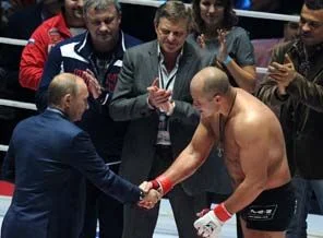 Putin'e izleyici protestosu