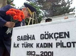 'Sabiha Gökçen'in adı değiştirilsin'