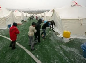 Soğuklardan sonra şimdi de kar yağışı