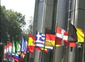 Suriye'nin kınanması için girişim başlattılar
