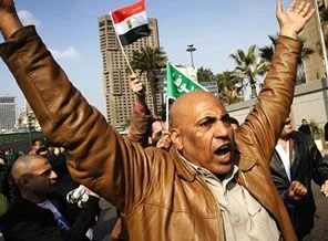 Tahrir'de 'orduya hayır' sesleri