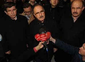 Van'da 25 bina yerle bir