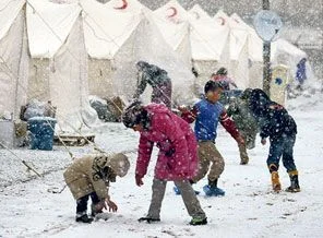 Van'da acilen gıda ve giysiye ihtiyaç var