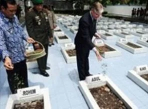 64 yıl sonra gelen özür