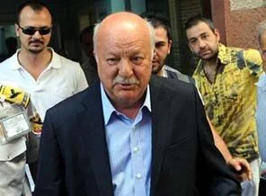 'Alo gözaltına alınmışız'
