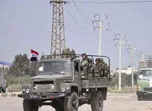 Arap gözlemciler Baba Amr'a girdi