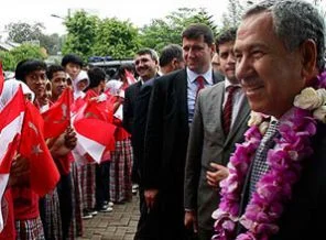 Arınç'a 'Mihriban' sürprizi