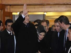 Başbakana coşkulu karşılama