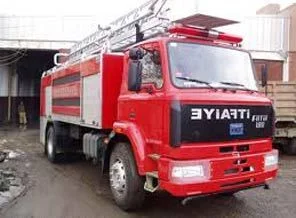 Beyoğlun'da itfaiye aracı devrildi