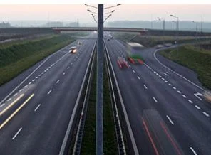 En büyük otoyol projesinde imzalar atıldı