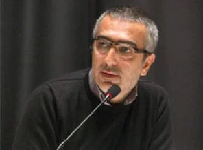 Erkan Mumcu muhafazakarlara çattı!