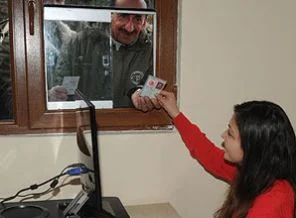 Gürcistan'a pasaportsuz geçiş başladı