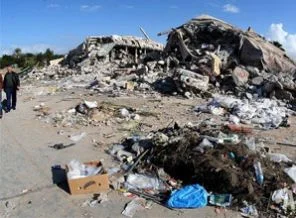 Kaddafi'nin sarayı moloz yığınına döndü