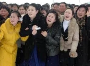 Kim'in cenaze töreninde bağlılık mesajları