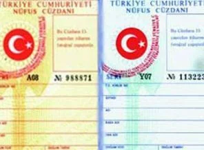 Kimlikler yine değişiyor