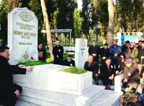 Mehmet Akif hepimizin şairi