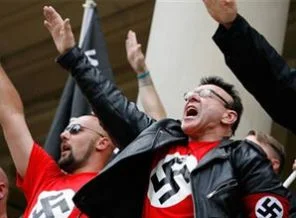 Neonazilerden Köln'de provokasyon gibi gösteri