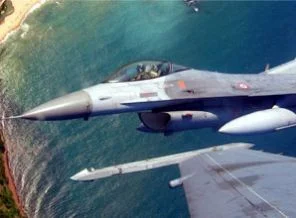 'Türkiye'nin 10 tane atom bombası var'