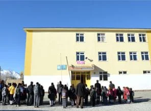 Van'da ders zili çaldı