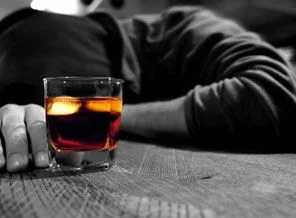 'Yılda bir gün denilerek gençler alkolle tanıştırılıyor'