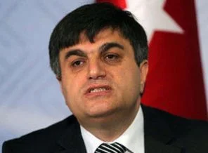 'Yumurta atmayın, tweet atın'