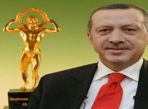 Altın heykel Başbakan Erdoğan'ın