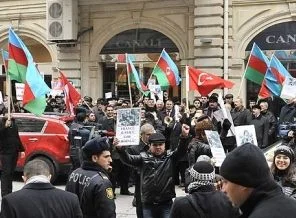 Azerilerin Fransa tepkisi yaptırıma dönüştü