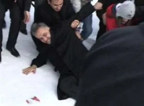 Bakan Yazıcı düştü