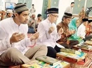Burada vali olmak için Kur'an okumak şart