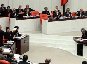 Çek yasasına iş dünyasından tepki