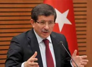 Davutoğlu'dan Fransa'ya: Yasa çıkarsa...