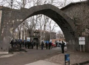 Diyarbakır'daki kazılarda 4 kafatası daha bulundu