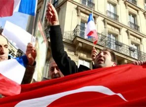 Fransa'da kritik oylama!