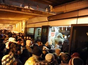 Kar İstanbul'da ulaşımı aksattı