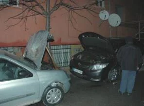 Maltepe'de 5 araç kundaklandı