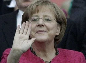 Merkel'den göçmenlere müjde