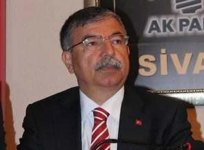 Milli Savunma Bakanı'ndan Trabzonspor'a ziyaret