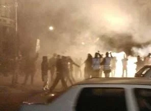 Roman'ya da Arafat'ın istifası ülkeyi karıştırdı