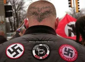 Amerikalı askerlerden Nazi pozları