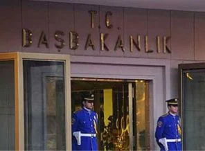 Başbakanlık'ta böcek operasyonu!