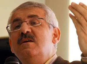 Çalışanlara insan onuruna yakışır ücret