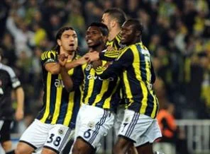 Fener'in sırtı Kadıköy'de yere gelmiyor