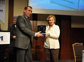 Ilıcak: Yanan cemaati gösteriyor