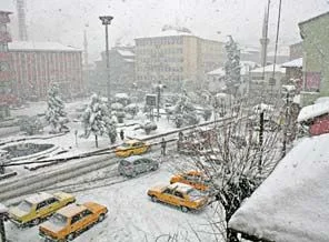 İstanbul'da kar yağışı tekrar başladı
