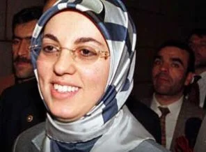Meclisten Merve Kavakçı'ya iade-i itibar