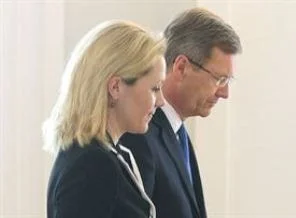 Merkel Wulff'un yerine kimi istiyor?