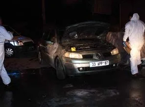 Mersin'de 11 araç ateşe verildi