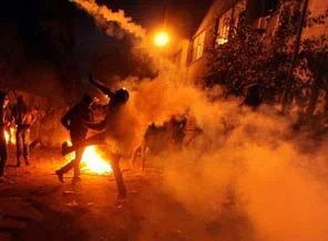 Mısır'da devlet binası ateşe verildi